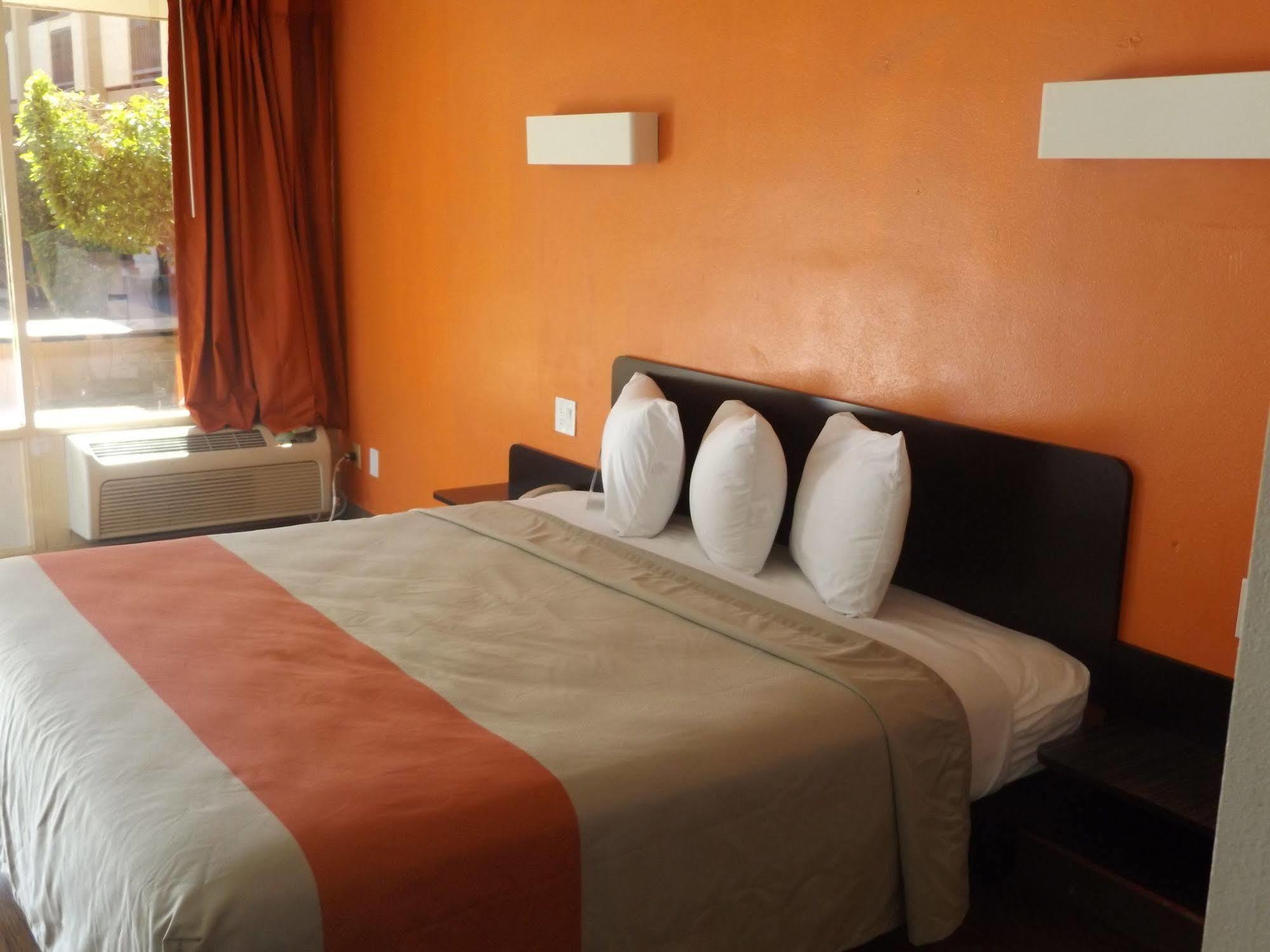 Motel 6 Glendale Phoenix Extérieur photo