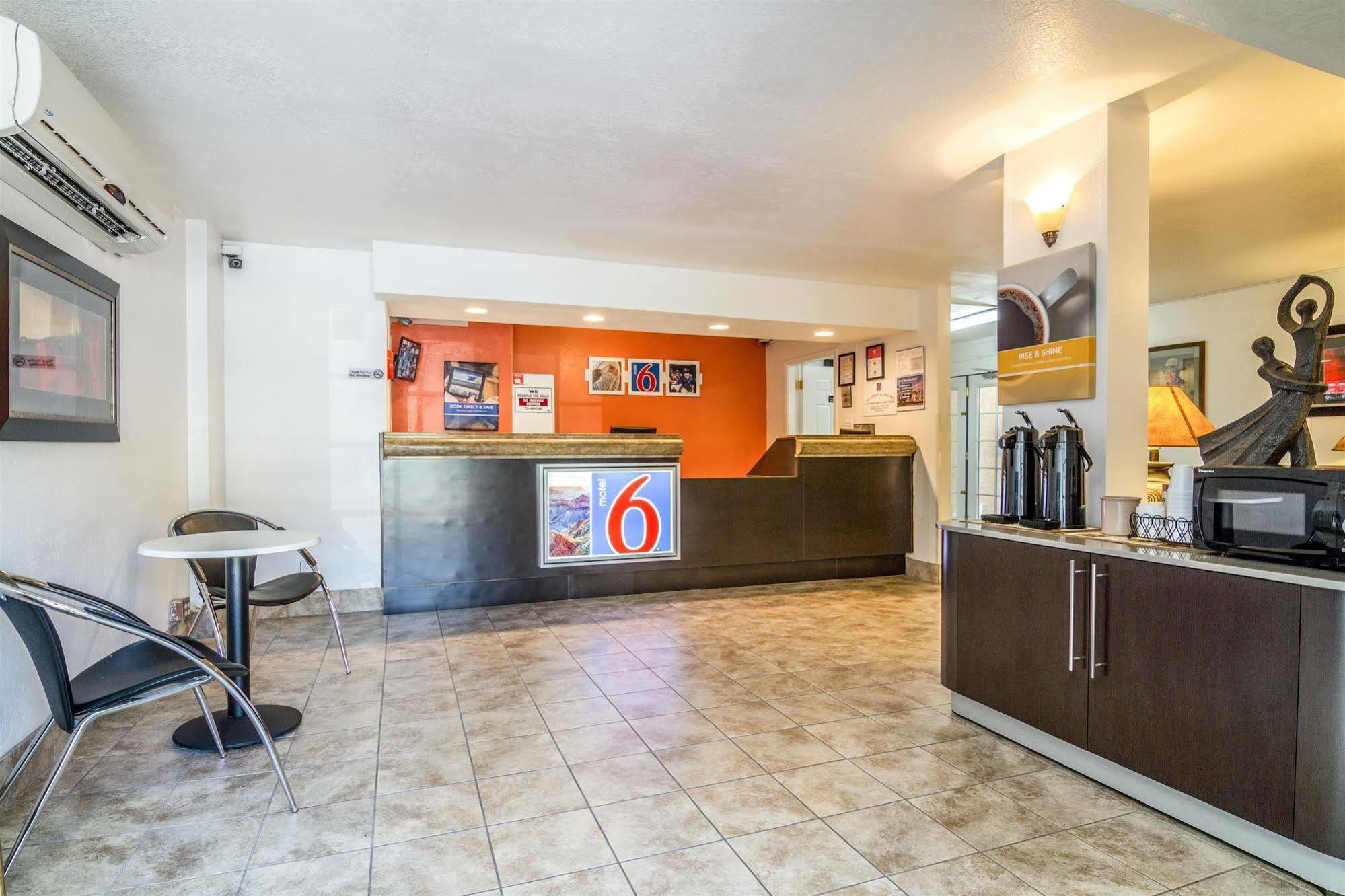 Motel 6 Glendale Phoenix Extérieur photo